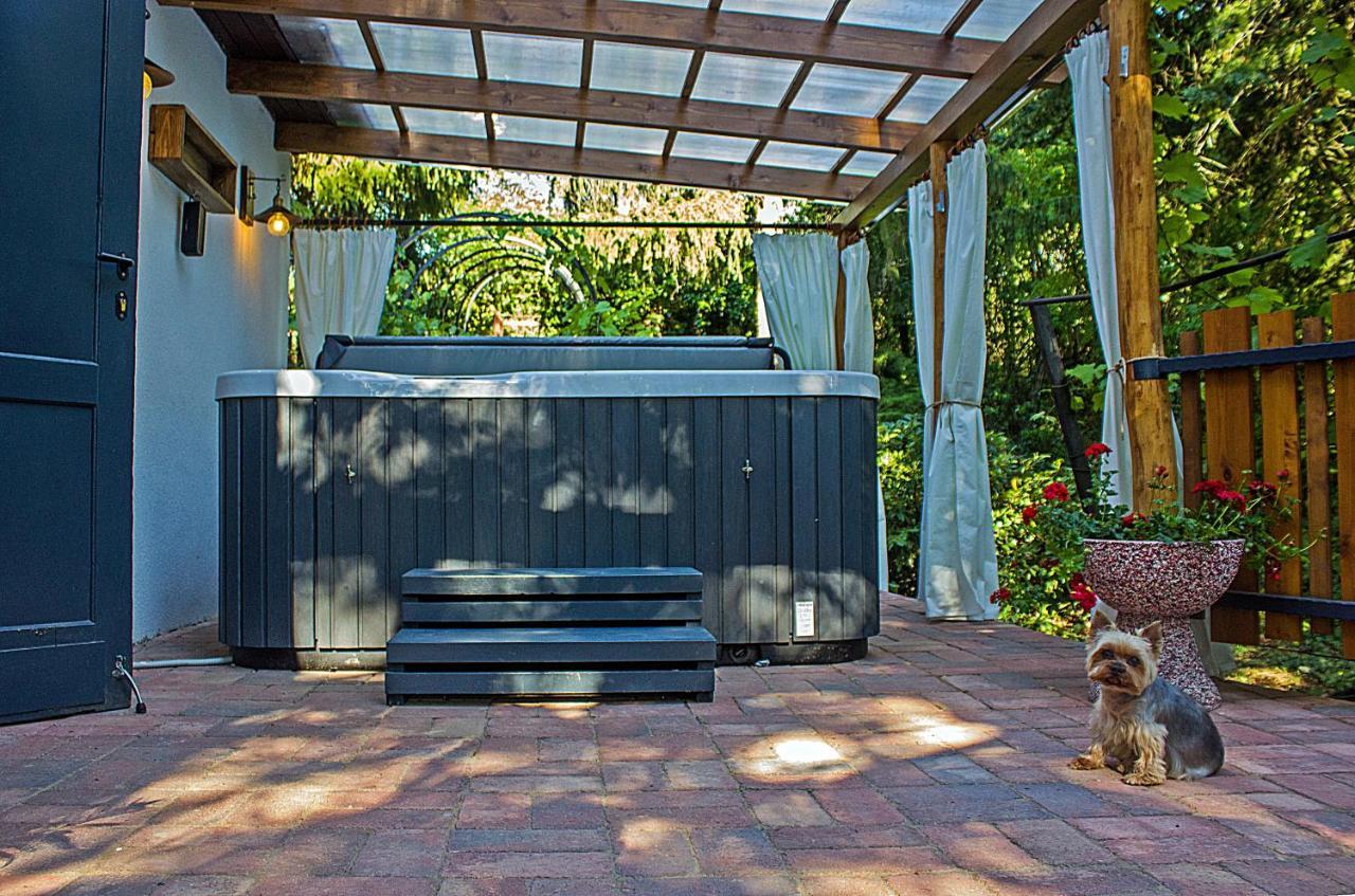 Cityside Cottage Eger Exterior photo